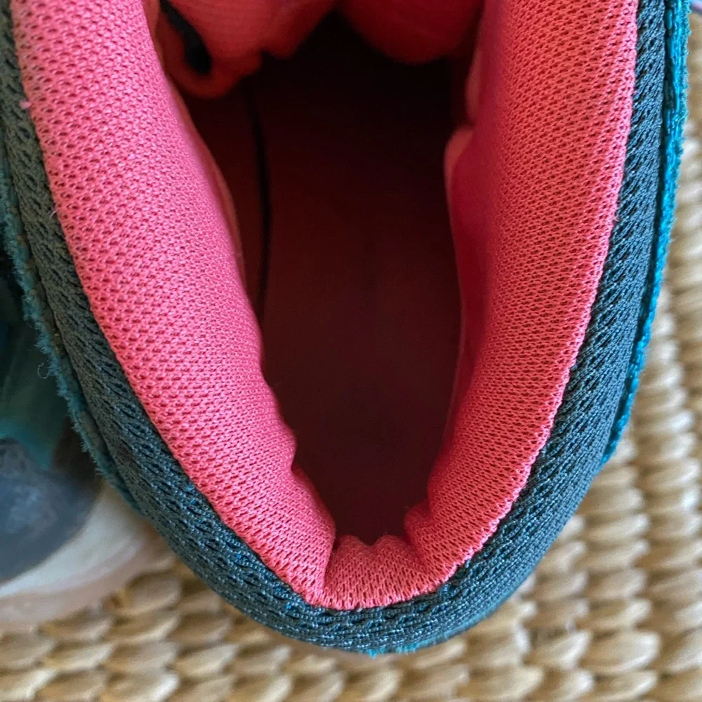 Womens Columbia Hiking boots - Picture 8 of 13